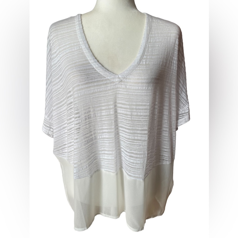 Very J sheer white & cream short sleeve top M